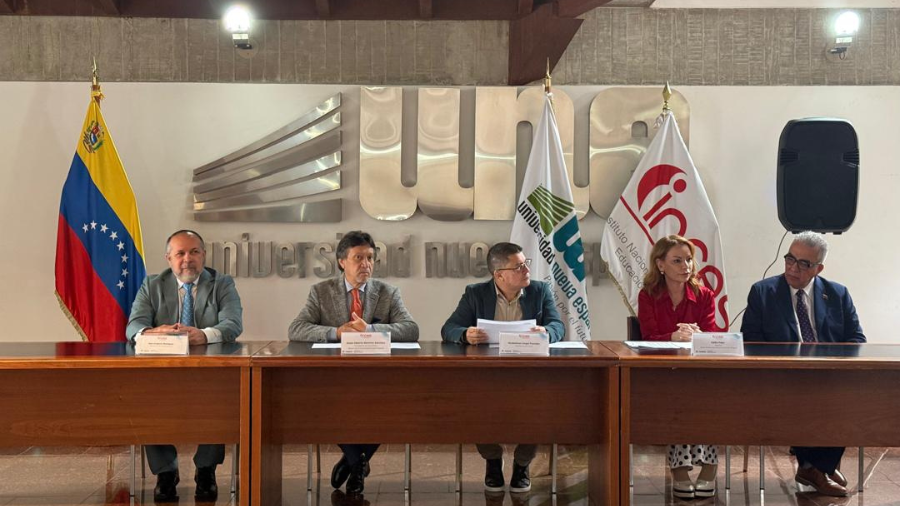 Inces firma alianza estratégica con universidades privadas 