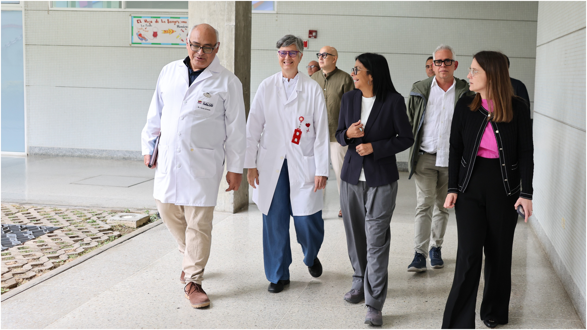 Ejecutivo anuncia plan para digitalizar historias de red de salud pública