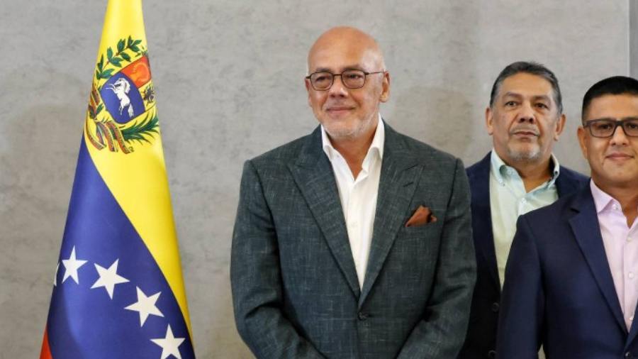 Venezuela confirme contrôle total des recettes pétrolières